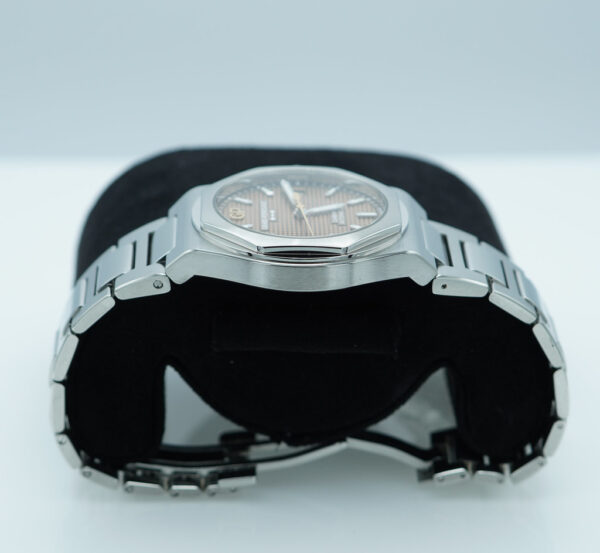 Girard Perregaux LAUREATO STAINLESS STEEL COPPER DIAL 38MM 2023 FULL SET - Image 4