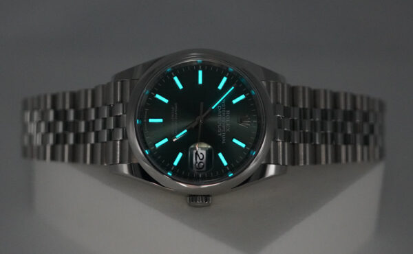 Rolex 126200 DATEJUST 36 MINT GREEN DIAL JUBILE BAND 2023 WARRANTY FULL SET - Image 11