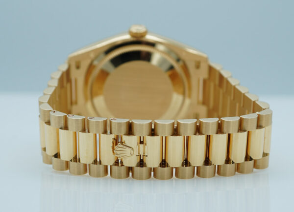 Rolex 128238 DAY DATE 36 18K YELLOW GOLD CHAMPAGNE DIAL 2024 WARRANTY FULL SET - Image 7