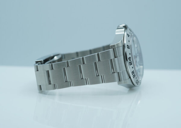 Rolex 226570 EXPLORER 2 POLAR WHITE DIAL NEW MODEL WARRANTY FULL SET - Image 6