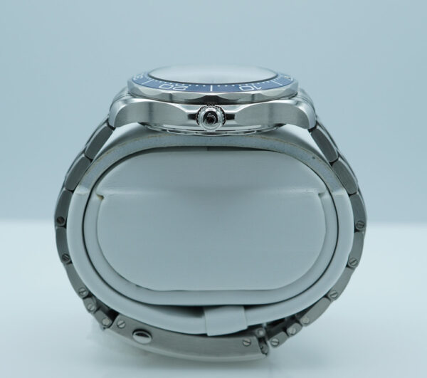 Omega SEAMASTER DIVER 300M TOKYO 2020 OLYMPICS WHITE DIAL BLUE BEZEL FULL SET - Image 3