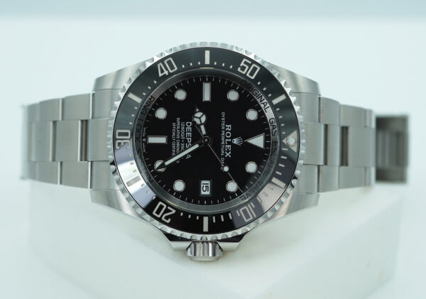 Rolex 136660 DEEPSEA BLACK DIAL NEWER MODEL 2024 WARRANTY FULL SET - Image 9