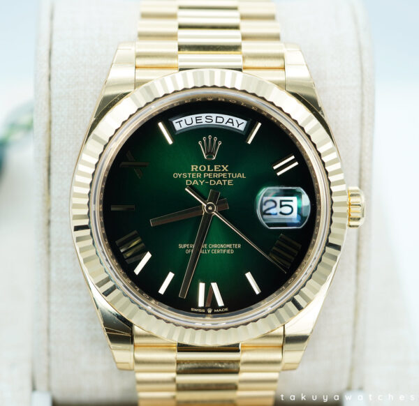 BRAND NEW  Rolex 228238 DAY DATE 40 YELLOW GOLD GREEN OMBRE DIAL 2025 FULL SET