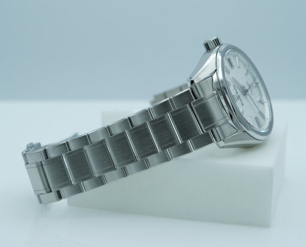 Grand Seiko SLGA009 WHITE BIRCH SPRING DRIVE 5 DAYS 2024 WARRANTY FULL SET - Image 5
