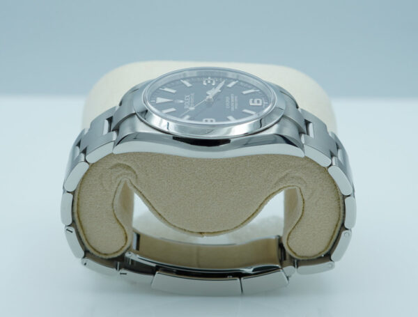 Rolex 214270 EXPLORER STAINLESS STEEL MARK 1 DIAL 39MM DISCONTINUED BOX & PAPER - Image 4
