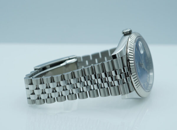 Rolex 126334 DATEJUST 41 FLUTED BEZEL BLUE ROMAN DIAL JUBILEE 2024 FULL SET - Image 5