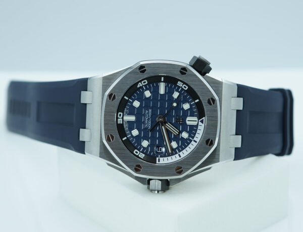 Audemars PIGUET ROYAL OAK OFFSHORE DIVER 15720ST BLUE DIAL 2024 WARRANTY FULL SET - Image 9