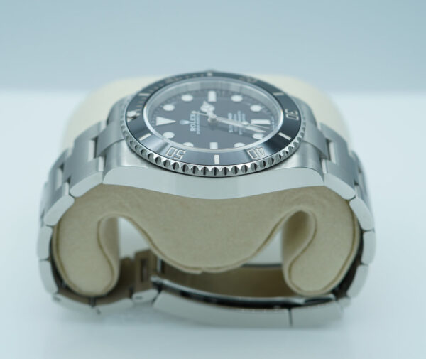 Rolex 124060 SUBMARINER NO DATE 41 NEW MODEL 2025 WARRANTY FULL SET - Image 4
