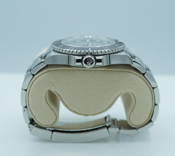 Rolex 124060 SUBMARINER NO DATE 41 NEW MODEL 2025 WARRANTY FULL SET - Image 3