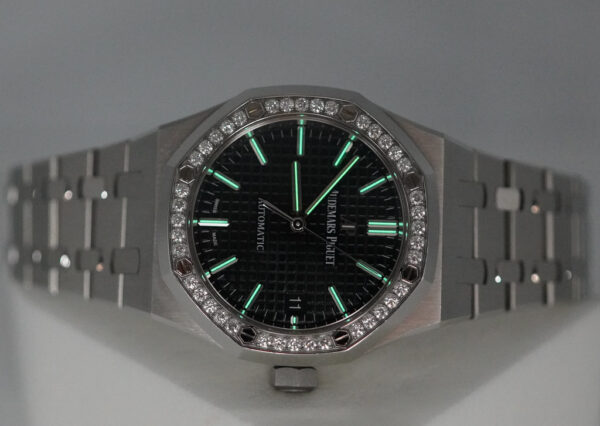 Audemars PIGUET ROYAL OAK 15451ST STEEL DIAMOND BEZEL BLACK DIAL 37MMM FULL SET - Image 11