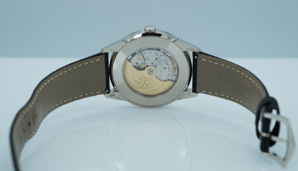 Patek PHILIPPE 5226G CALATRAVA 18K WHITE GOLD CHARCOAL GRAY DIAL 2022 FULL SET - Image 8