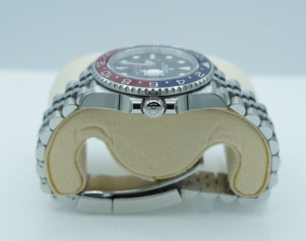 Rolex 126710BLRO PEPSI GMT MASTER II RED BLUE BEZEL JUBILEE BAND FULL SET - Image 3