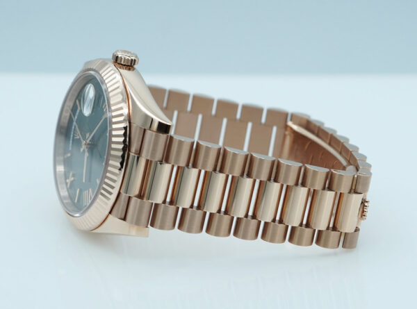 Rolex 228235 DAY DATE 40 18K ROSE GOLD OLIVE GREEN ROMAN DIAL 2023 WARRANTY FULL SET - Image 5