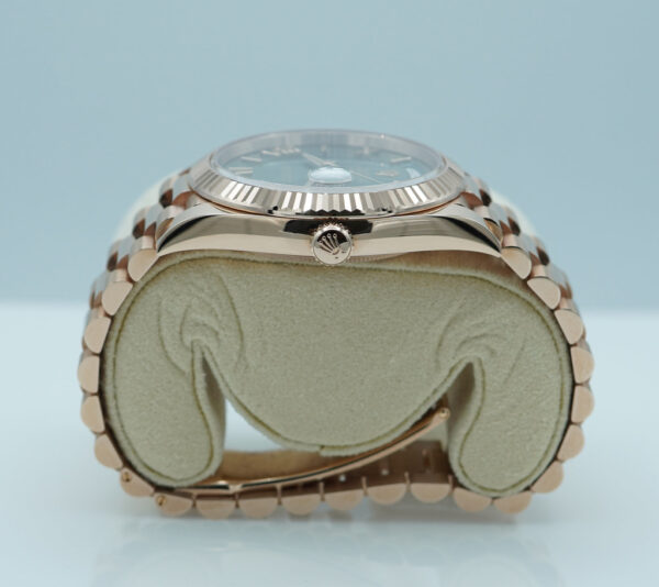 Rolex 228235 DAY DATE 40 18K ROSE GOLD OLIVE GREEN ROMAN DIAL 2023 WARRANTY FULL SET - Image 3