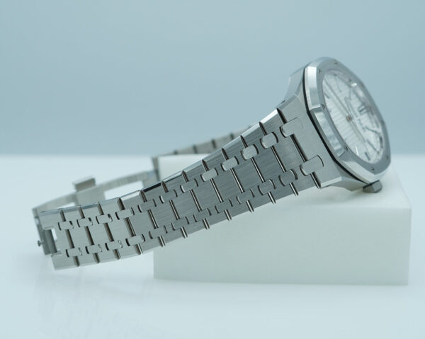 Audemars PIGUET ROYAL OAK 15510ST STAINLESS STEEL SILVER DIAL 2023 FULL SET - Image 6