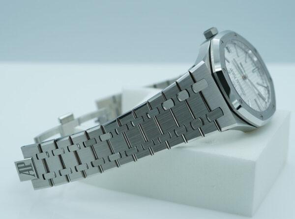 Audemars PIGUET ROYAL OAK 15510ST STAINLESS STEEL SILVER DIAL 2023 FULL SET - Image 5