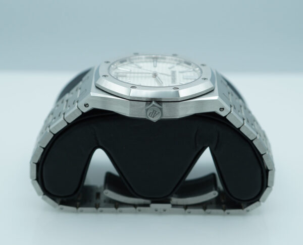 Audemars PIGUET ROYAL OAK 15510ST STAINLESS STEEL SILVER DIAL 2023 FULL SET - Image 3