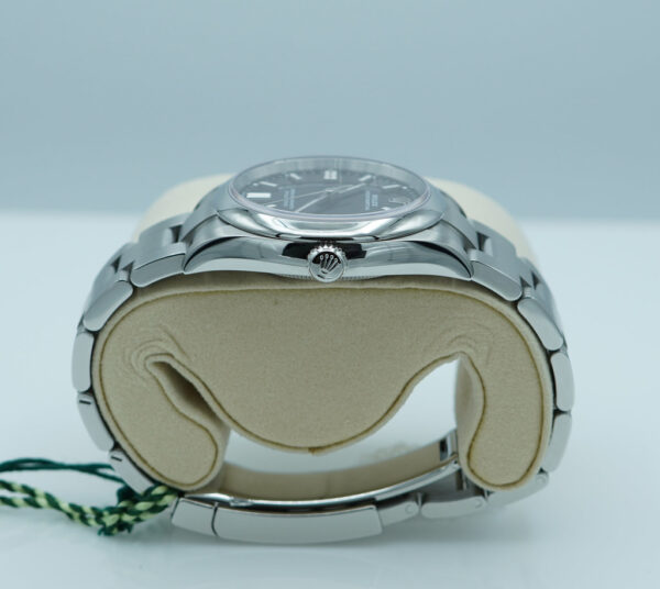 BRAND NEW Rolex 126000 OYSTER PERPETUAL 36 BRIGHT BLACK DIAL 2025 WARRANTY FULL SET - Image 3