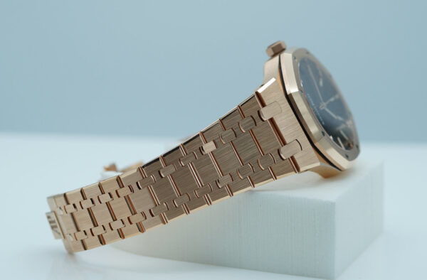 Audemars PIGUET ROYAL OAK 15500OR ROSE GOLD BLACK DIAL BRACELET 41MM FULL SET - Image 6