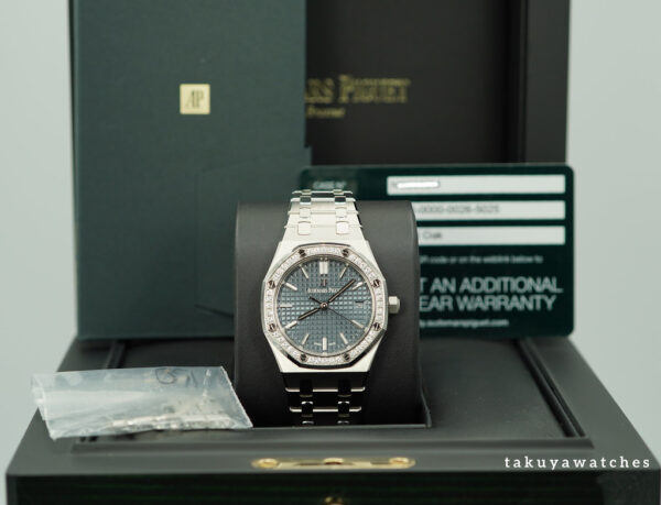 Audemars PIGUET ROYAL OAK 77351ST DIAMOND BEZEL BLUE-GREY DIAL 34MM FULL SET - Image 2