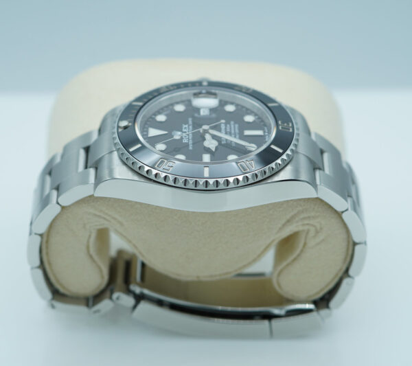 Rolex 126610LN SUBMARINER DATE 41 NEW MODEL 2021 WARRANTY FULL SET - Image 4