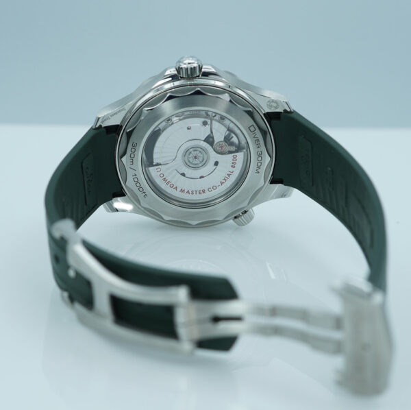 Omega SEAMASTER DIVER 300M GREEN WAVE DIAL GREEN BEZEL 2022 WARRANTY FULL SET - Image 8