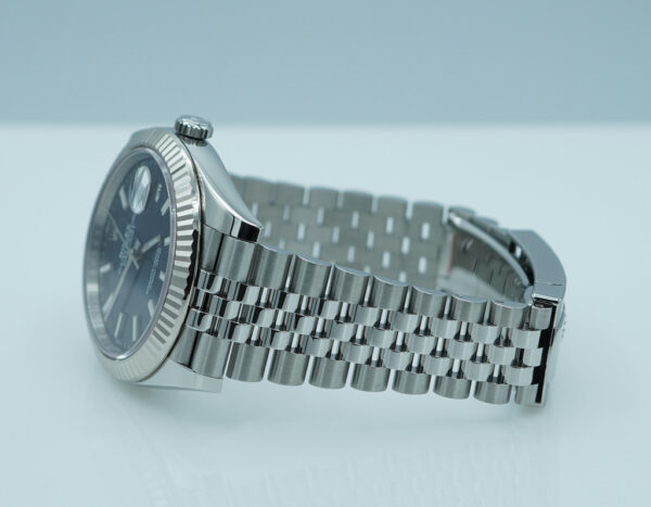 Rolex 126334 DATEJUST 41 FLUTED BEZEL BLUE STICK DIAL JUBILEE BAND FULL SET - Image 5