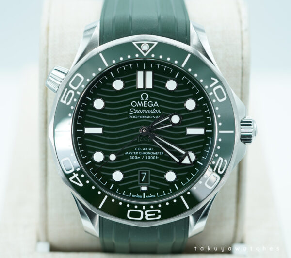 Omega SEAMASTER DIVER 300M GREEN WAVE DIAL GREEN BEZEL 2022 WARRANTY FULL SET