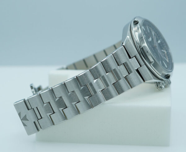 Vacheron CONSTANTIN OVERSEAS DUAL TIME 7900V BLACK DIAL 2022 WARRANTY FULL SET - Image 6
