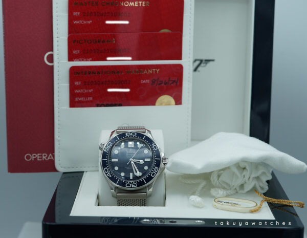 OMEGA SEAMASTER DIVER 300M 007 JAMES BOND 60th ANNIVERSARY 2024 WARRANTY FULL SET - Image 2
