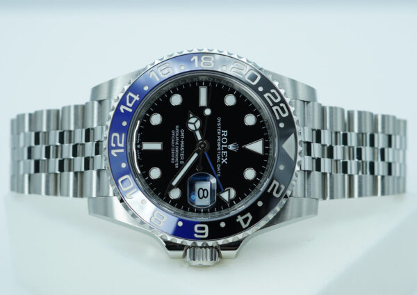 Rolex 126710BLNR GMT MASTER 2 BLACK BLUE BEZEL JUBILEE BAND 2023 FULL SET - Image 9