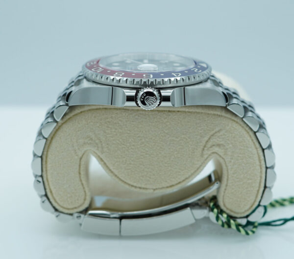 BRAND NEW Rolex 126710BLRO PEPSI GMT MASTER II RED BLUE JUBILEE BAND 2025 FULL SET - Image 3