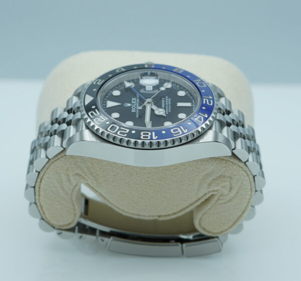 Rolex 126710BLNR GMT MASTER 2 BLACK BLUE BEZEL JUBILEE BAND 2023 FULL SET - Image 4