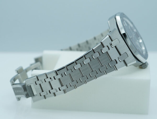 Audemars PIGUET ROYAL OAK 50TH ANNIVESARY 15550ST GREY DIAL 37MM 2022 FULL SET - Image 6