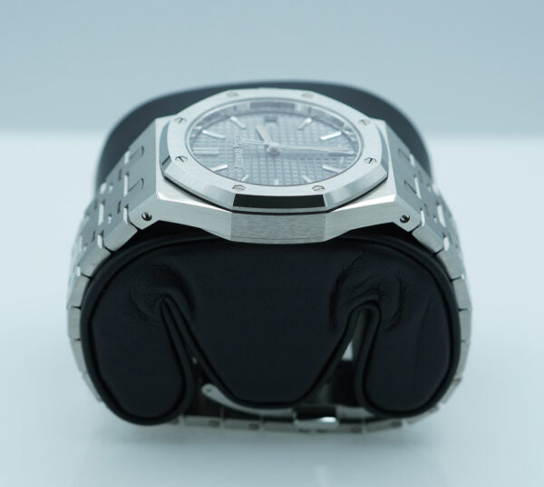 Audemars PIGUET ROYAL OAK 50TH ANNIVESARY 15550ST GREY DIAL 37MM 2022 FULL SET - Image 4