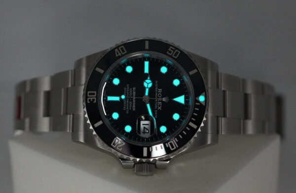 Rolex 126610LN SUBMARINER DATE 41 NEW MODEL 2021 WARRANTY FULL SET - Image 11