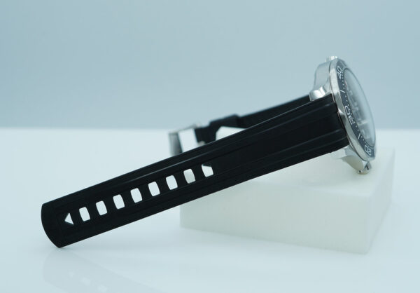 BRAND NEW Omega SEAMASTER DIVER 300M BLACK WAVE DIAL BLACK BEZEL 2025 FULL SET - Image 5