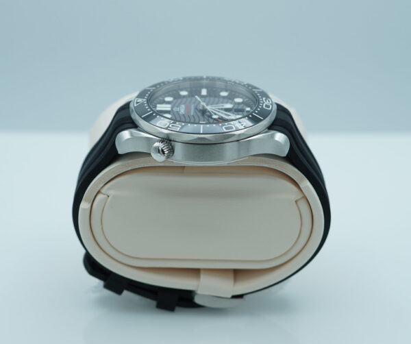 BRAND NEW Omega SEAMASTER DIVER 300M BLACK WAVE DIAL BLACK BEZEL 2025 FULL SET - Image 4