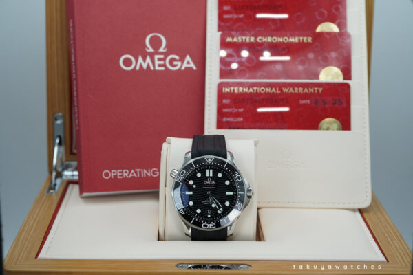 BRAND NEW Omega SEAMASTER DIVER 300M BLACK WAVE DIAL BLACK BEZEL 2025 FULL SET - Image 2