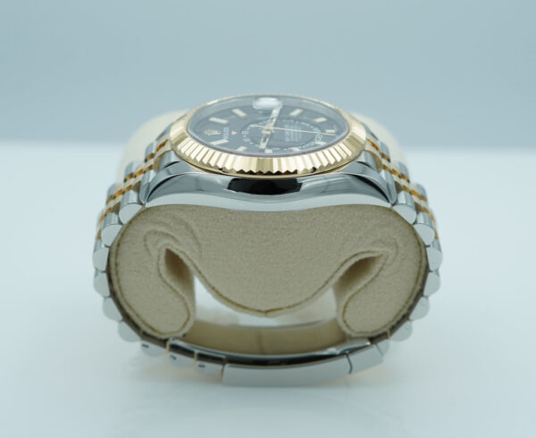 Rolex 336933 SKY-DWELLER YELLOW GOLD STEEL BLACK DIAL JUBILEE BAND 2024 FULL SET - Image 4