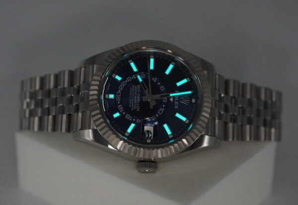 Rolex 326934 SKY-DWELLER BLUE DIAL JUBILEE BAND 2023 WARRANTY FULL SET - Image 11
