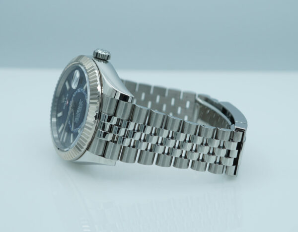 Rolex 326934 SKY-DWELLER BLUE DIAL JUBILEE BAND 2023 WARRANTY FULL SET - Image 5