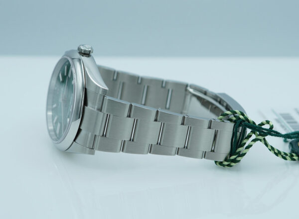 BRAND NEW Rolex 124300 OYSTER PERPETUAL 41 GREEN DIAL 2025 WARRANTY FULL SET - Image 5