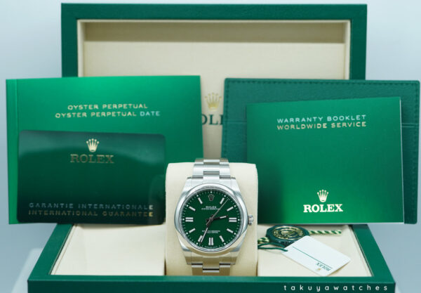 BRAND NEW Rolex 124300 OYSTER PERPETUAL 41 GREEN DIAL 2025 WARRANTY FULL SET - Image 2