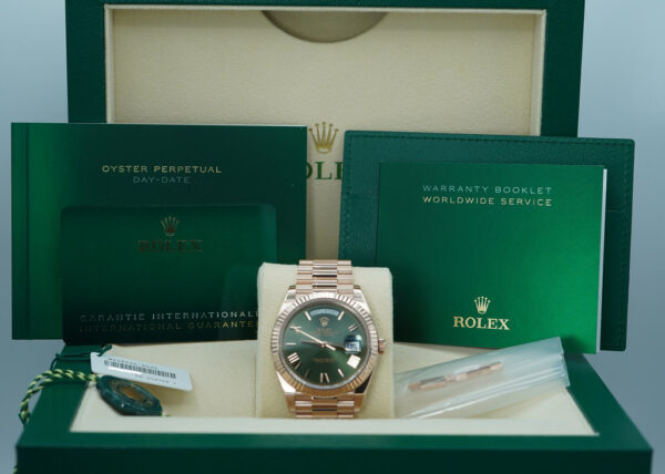 Rolex 228235 DAY DATE 40 18K ROSE GOLD OLIVE GREEN ROMAN DIAL 2023 WARRANTY FULL SET - Image 2