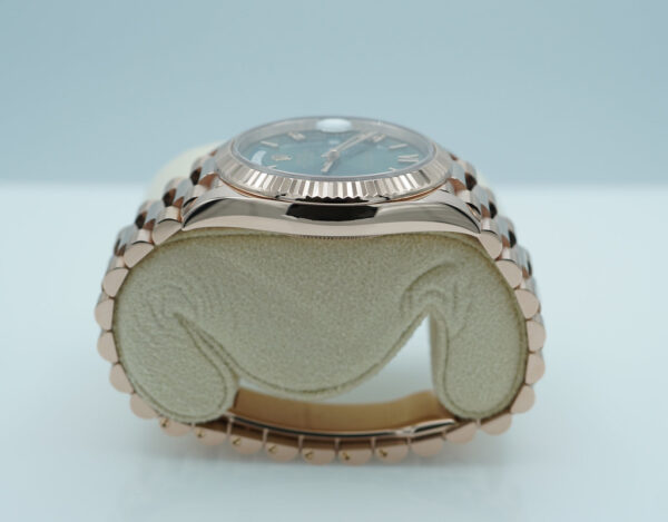 Rolex 228235 DAY DATE 40 18K ROSE GOLD OLIVE GREEN ROMAN DIAL 2023 WARRANTY FULL SET - Image 4