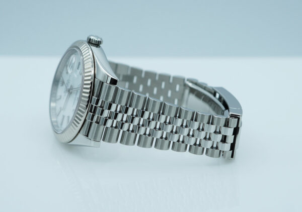 Rolex 126334 DATEJUST 41 FLUTED BEZEL WHITE DIAL JUBILEE BAND 2021 FULL SET - Image 5