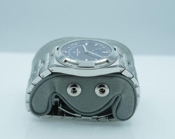Vacheron CONSTANTIN OVERSEAS 4000V MOONPHASE RETROGRADE DATE BLUE DIAL 2024 WARRANTY FULL SET - Image 4