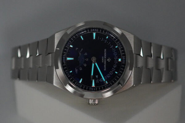 Vacheron CONSTANTIN OVERSEAS 4000V MOONPHASE RETROGRADE DATE BLUE DIAL 2024 WARRANTY FULL SET - Image 11