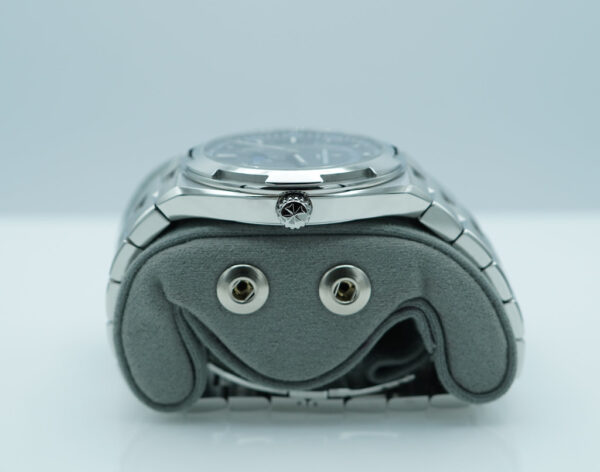 Vacheron CONSTANTIN OVERSEAS 4000V MOONPHASE RETROGRADE DATE BLUE DIAL 2024 WARRANTY FULL SET - Image 3